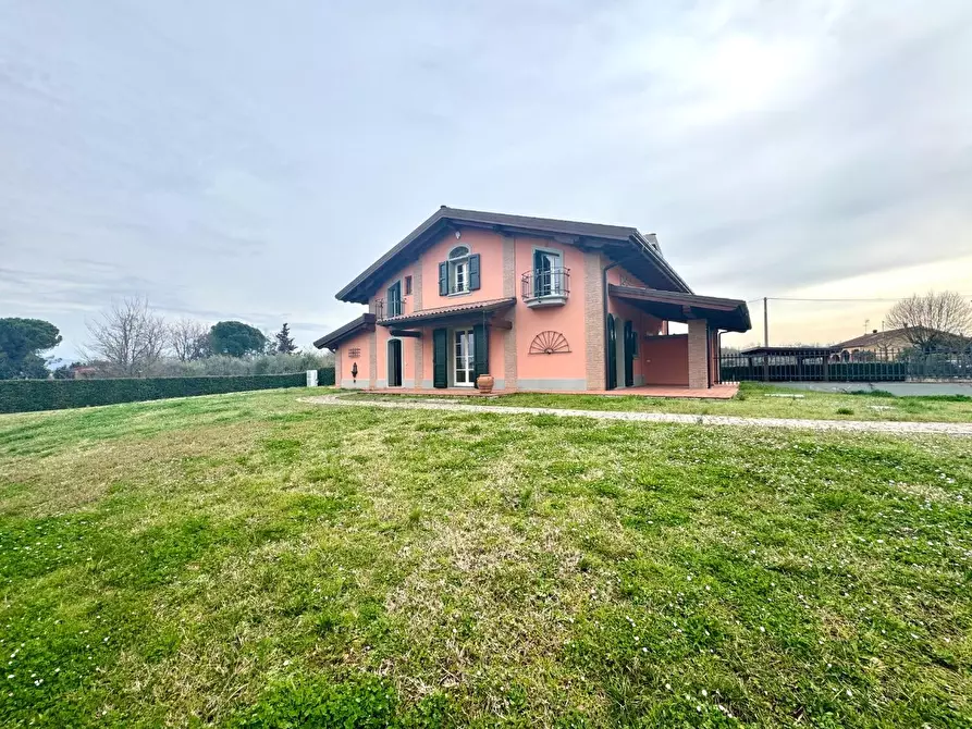 Immagine 12 di Villa in vendita  a Empoli