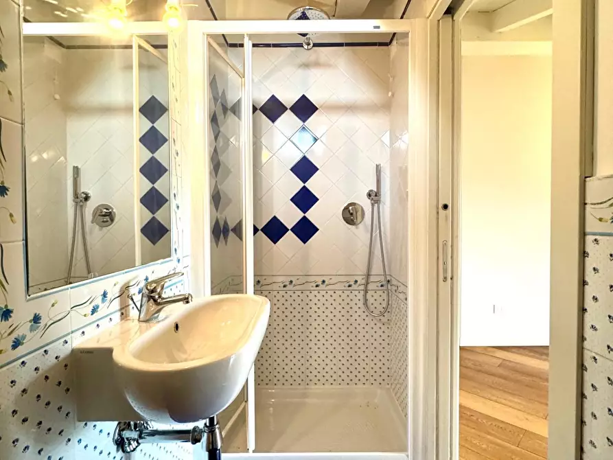 Immagine 36 di Villa in vendita  a Empoli