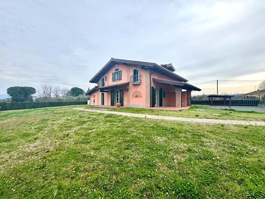 Immagine 13 di Villa in vendita  a Empoli