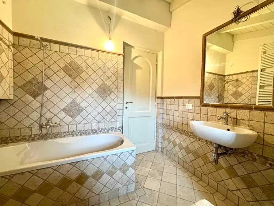 Immagine 23 di Villa in vendita  a Empoli