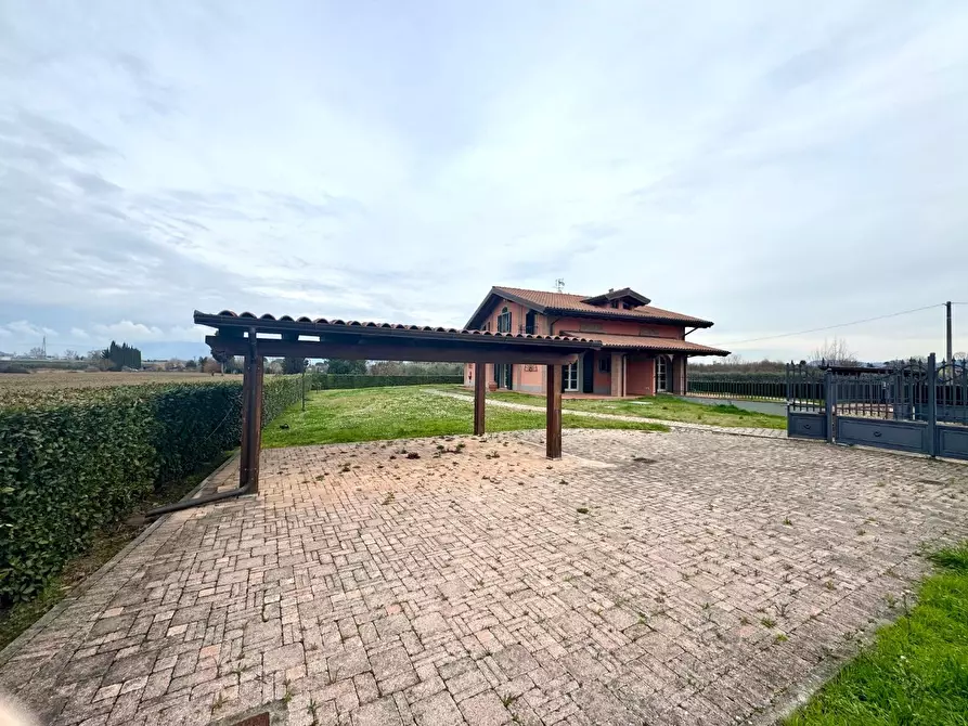 Immagine 6 di Villa in vendita  a Empoli