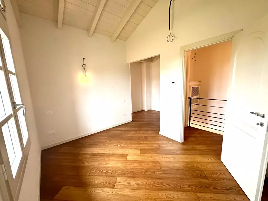 Immagine 39 di Villa in vendita  a Empoli