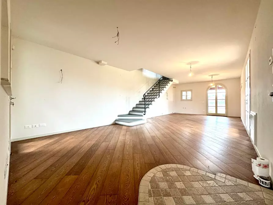 Immagine 17 di Villa in vendita  a Empoli