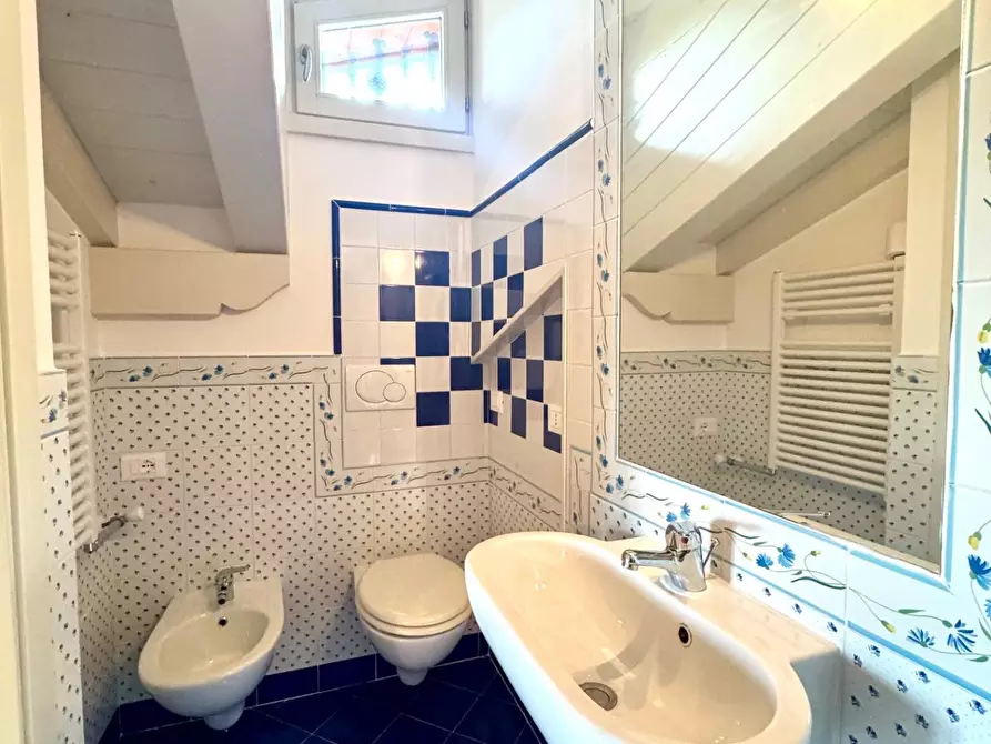 Immagine 41 di Villa in vendita  a Empoli