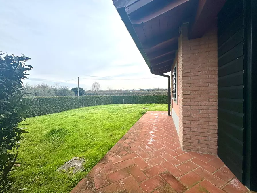 Immagine 10 di Villa in vendita  a Empoli