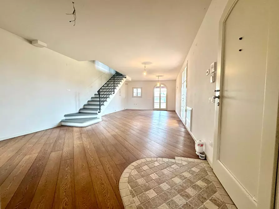 Immagine 19 di Villa in vendita  a Empoli