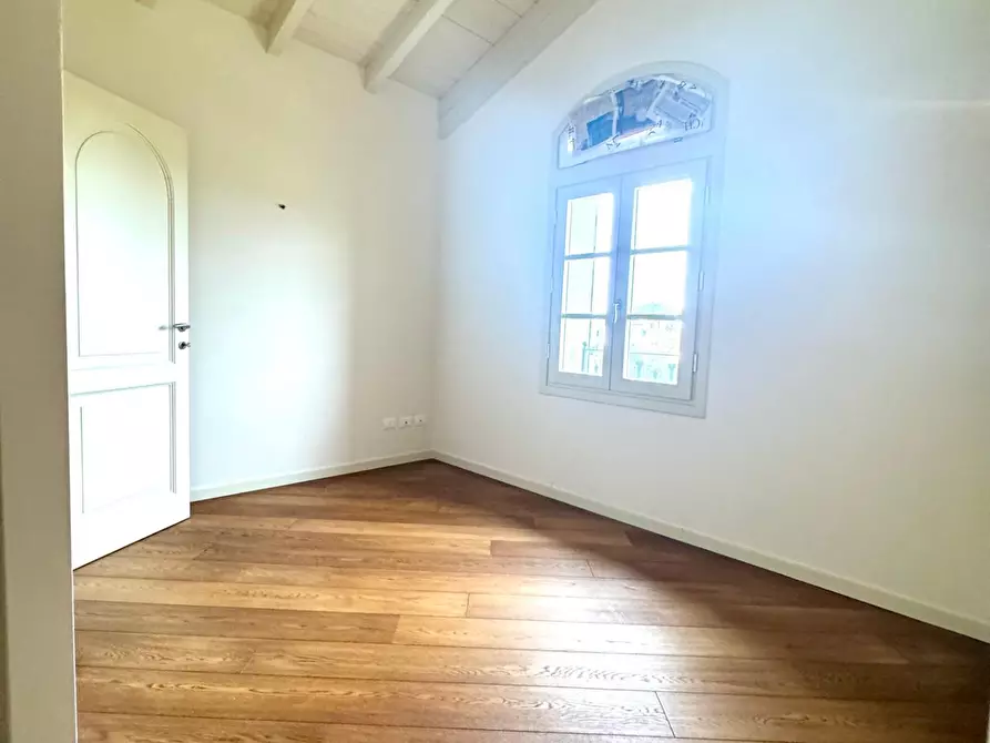 Immagine 33 di Villa in vendita  a Empoli