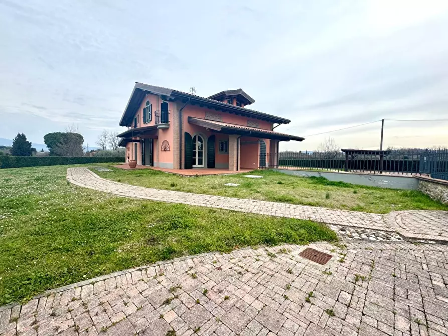 Immagine 7 di Villa in vendita  a Empoli
