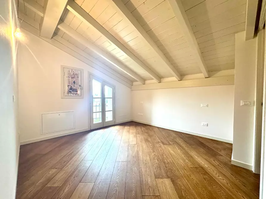 Immagine 38 di Villa in vendita  a Empoli