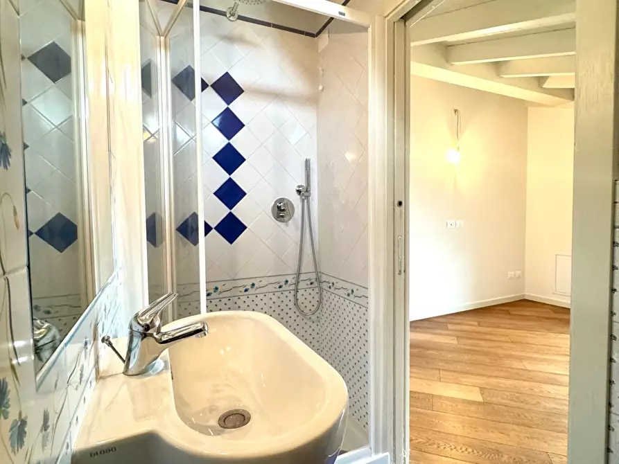 Immagine 46 di Villa in vendita  a Empoli