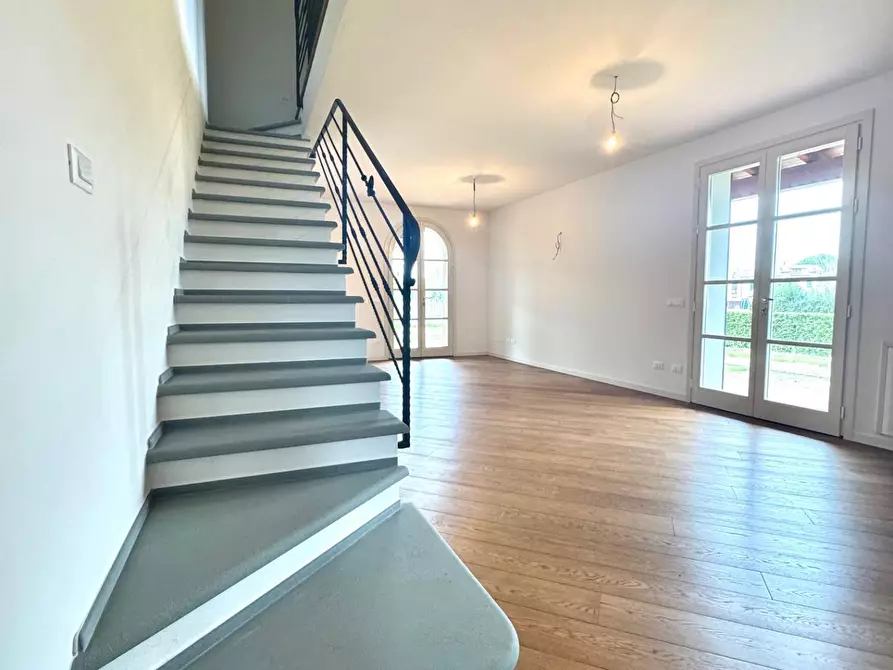 Immagine 25 di Villa in vendita  a Empoli