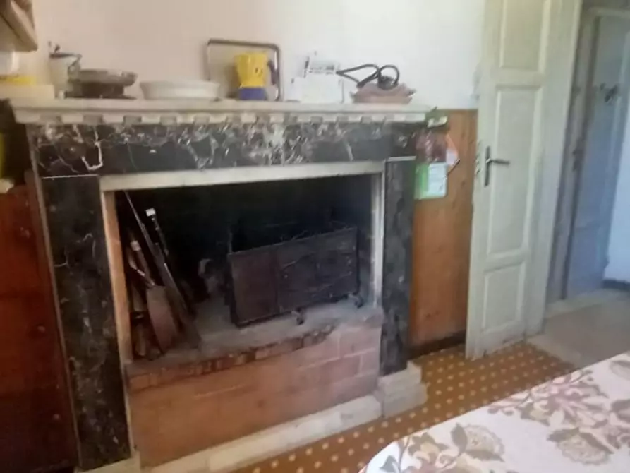 Immagine 52 di Appartamento in vendita  a Carrara