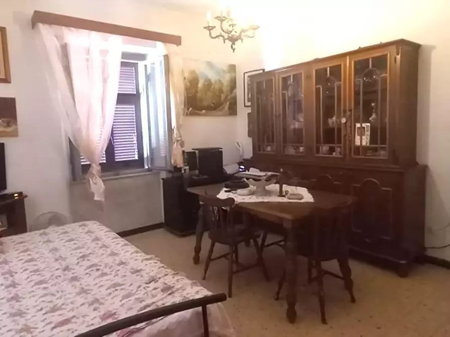 Immagine 93 di Appartamento in vendita  a Carrara