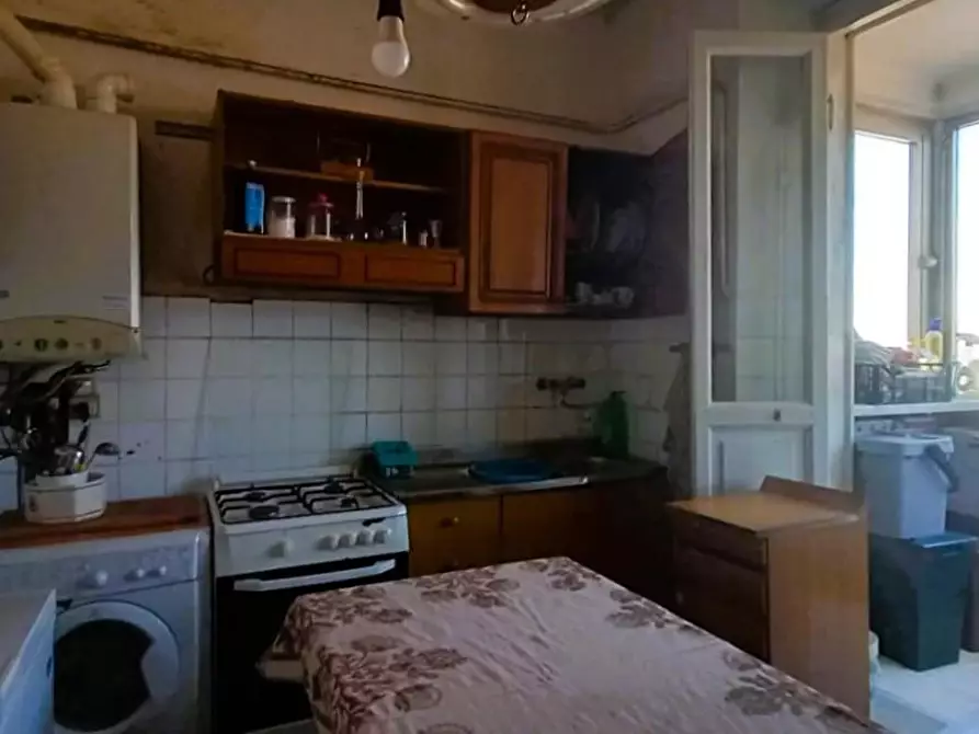 Immagine 72 di Appartamento in vendita  a Carrara