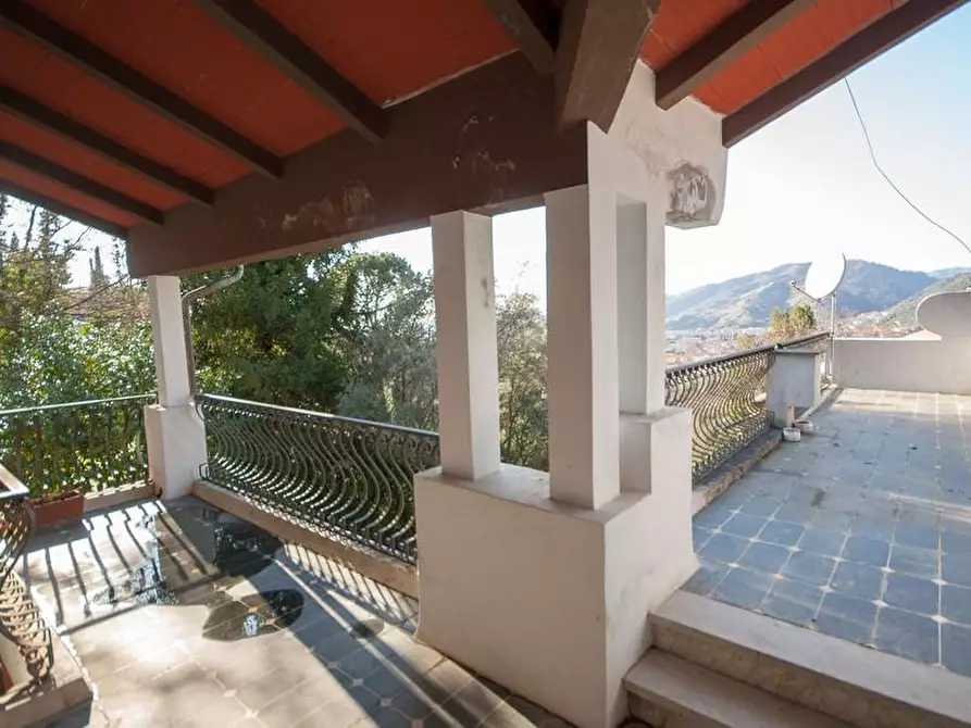 Immagine 41 di Villa in vendita  a Massa