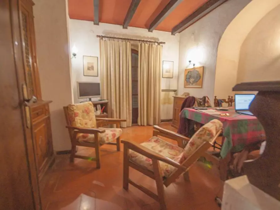 Immagine 24 di Villa in vendita  a Massa