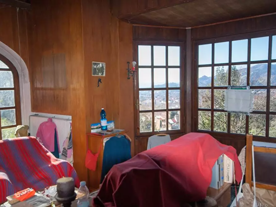 Immagine 20 di Villa in vendita  a Massa