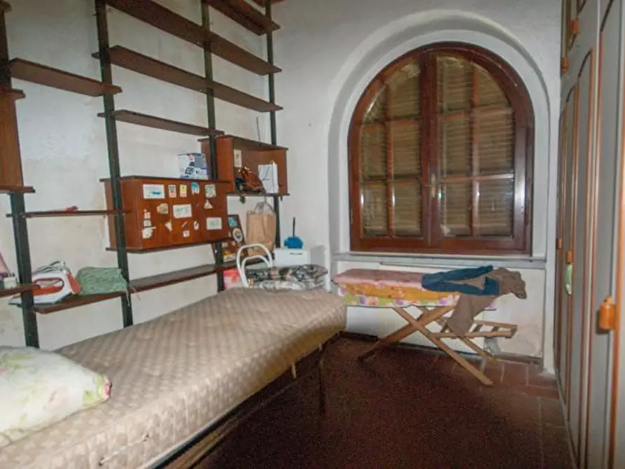 Immagine 26 di Villa in vendita  a Massa