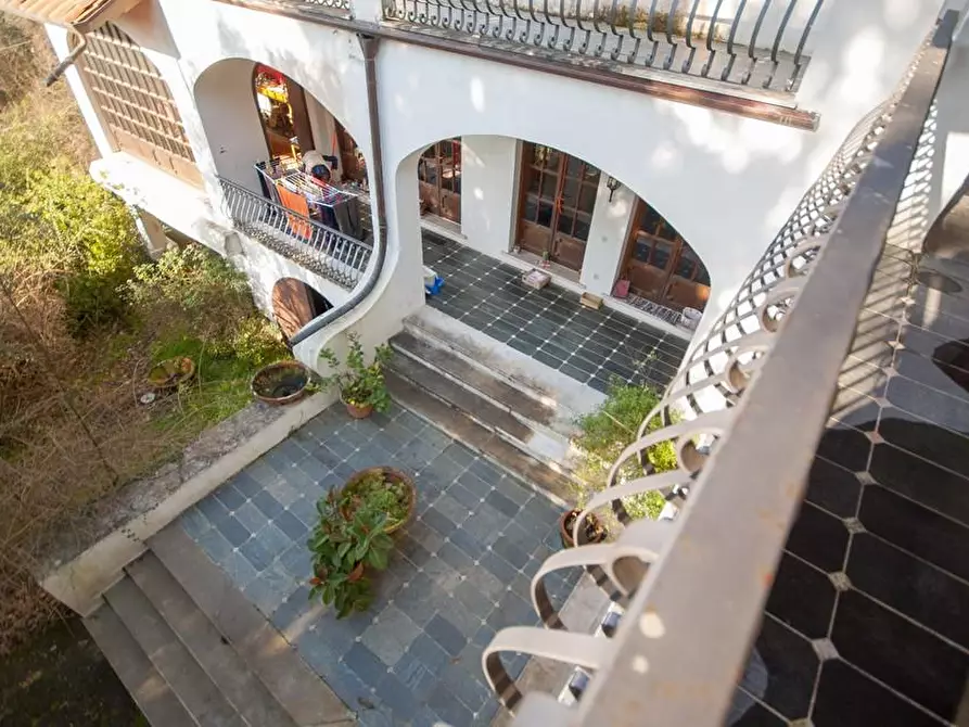 Immagine 44 di Villa in vendita  a Massa