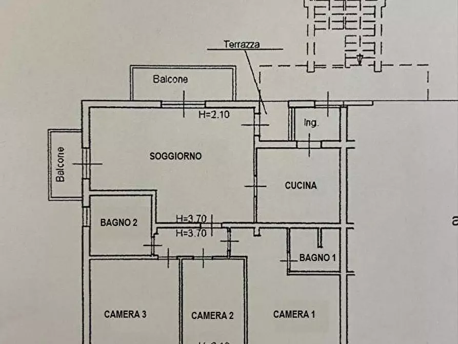 Immagine 3 di Appartamento in vendita  a Montignoso