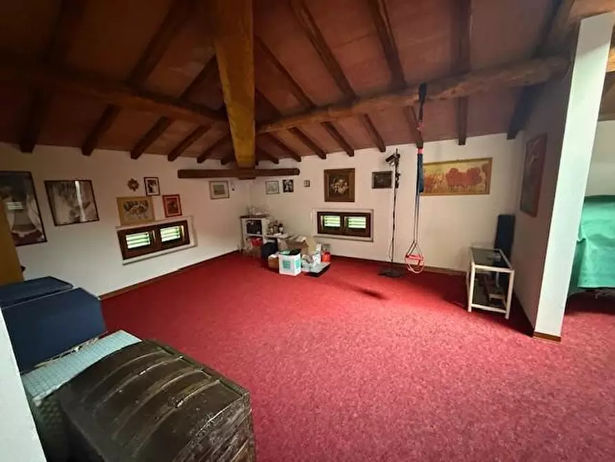 Immagine 26 di Villa in vendita  a Fucecchio