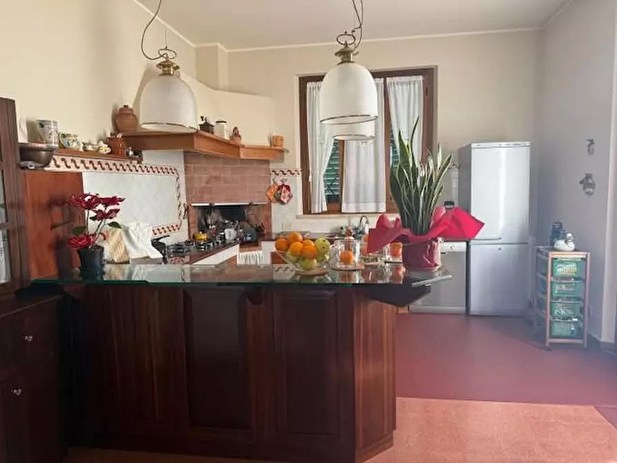 Immagine 9 di Villa in vendita  a Fucecchio