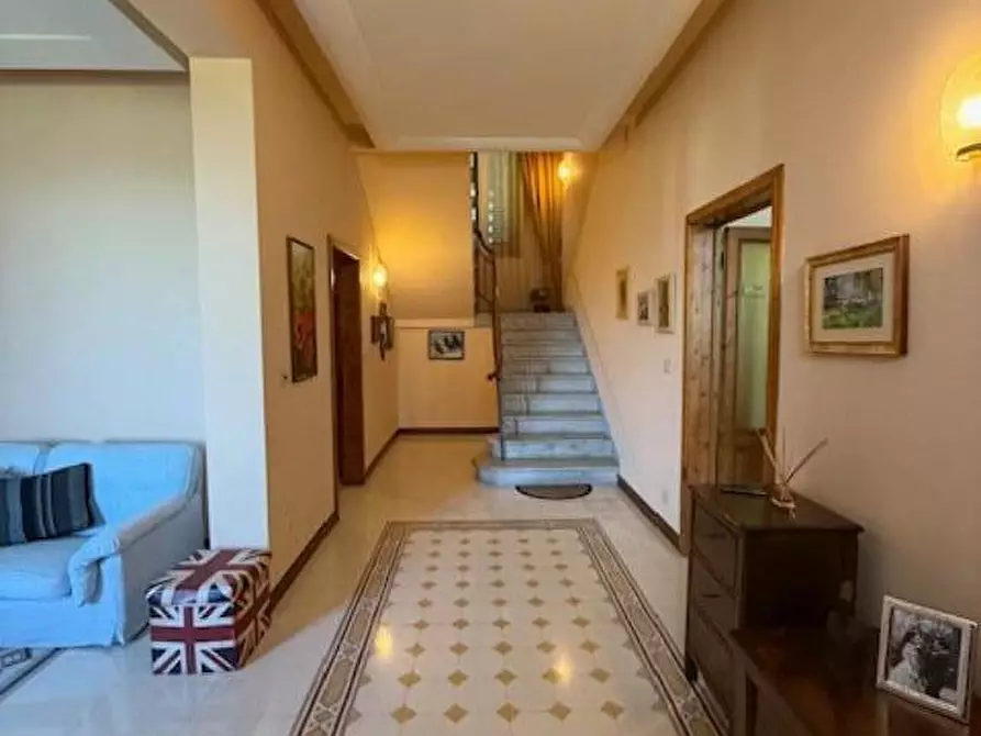 Immagine 8 di Villa in vendita  a Fucecchio