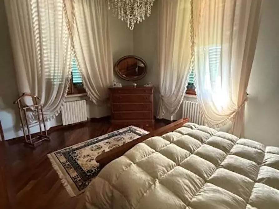 Immagine 20 di Villa in vendita  a Fucecchio