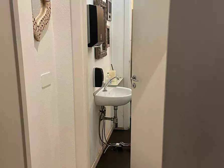 Immagine 15 di Bar / Ristorante in vendita  a Rivoli