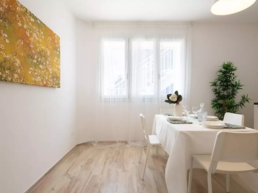 Immagine 12 di Appartamento in vendita  a Cascina