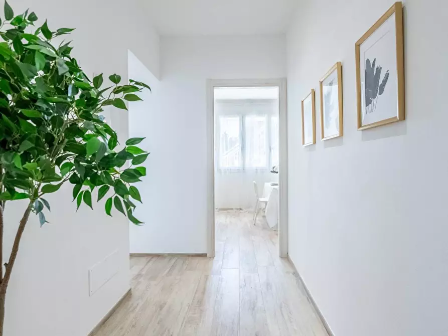 Immagine 15 di Appartamento in vendita  a Cascina