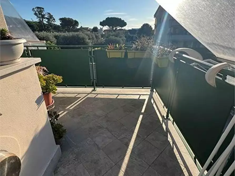 Immagine 11 di Porzione di casa in vendita  a Carrara