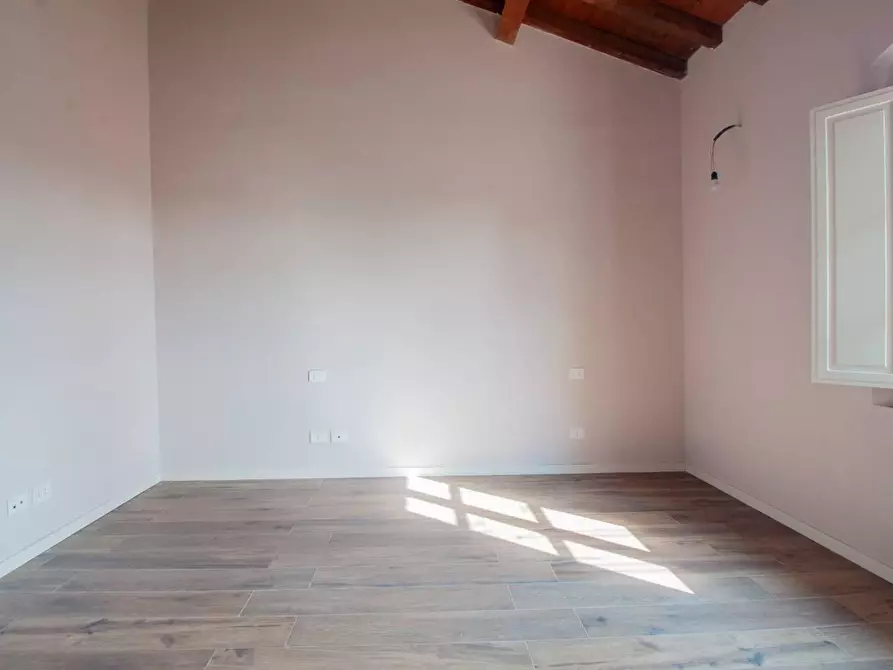 Immagine 25 di Rustico / casale in vendita  a Pisa