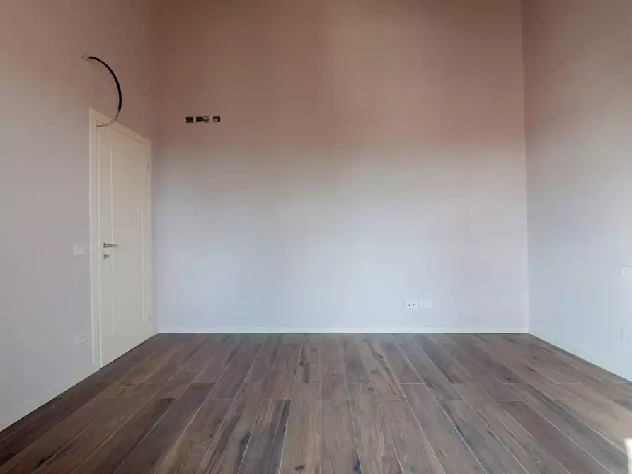 Immagine 27 di Rustico / casale in vendita  a Pisa