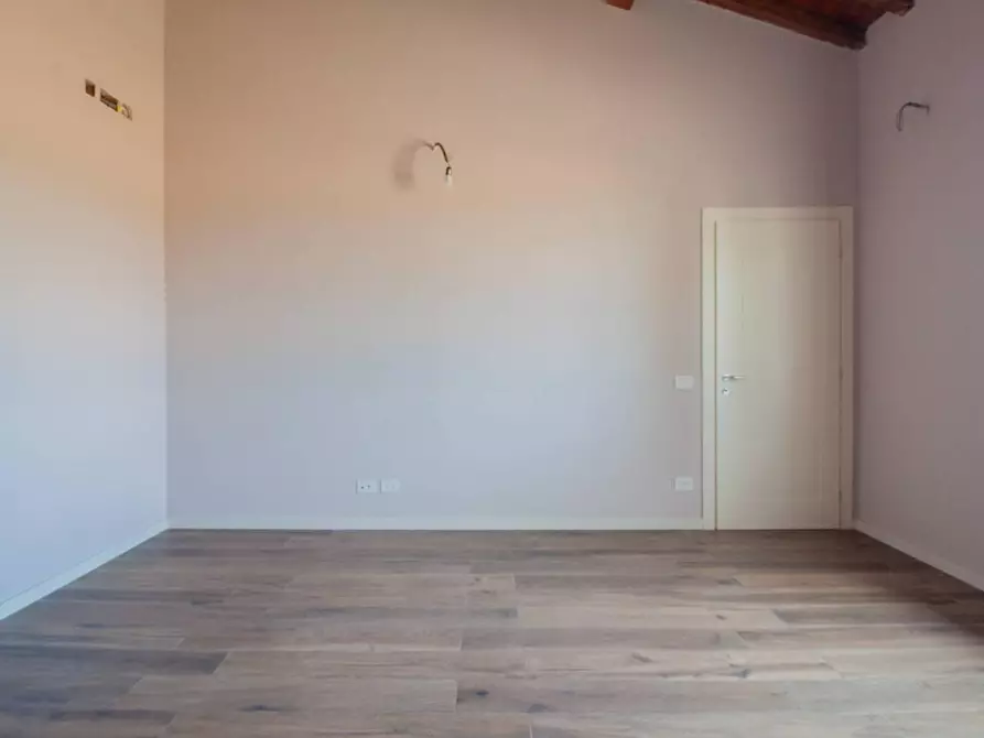 Immagine 21 di Rustico / casale in vendita  a Pisa