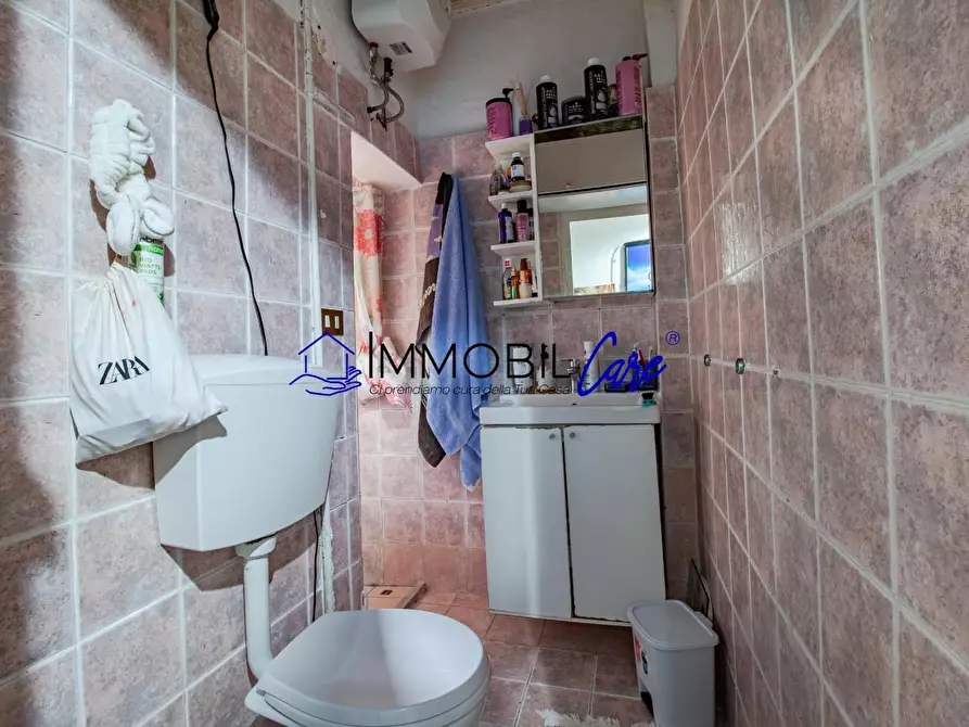 Immagine 10 di Appartamento in vendita  a Livorno