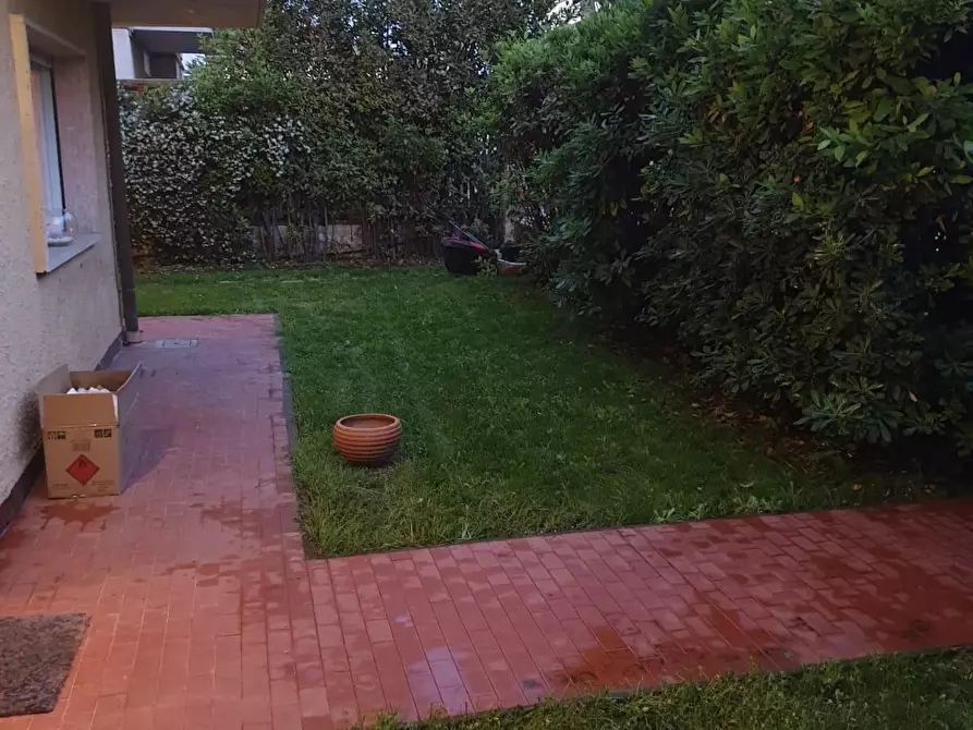 Immagine 3 di Appartamento in affitto  a Camaiore