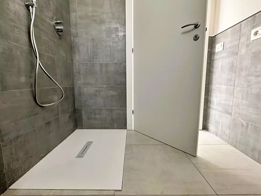 Immagine 7 di Appartamento in vendita  a Rosignano Marittimo