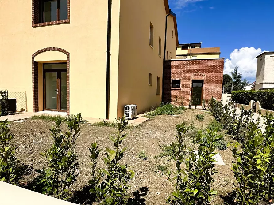 Immagine 3 di Appartamento in vendita  a Rosignano Marittimo