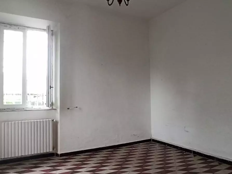 Immagine 2 di Villa in vendita  a Capannori