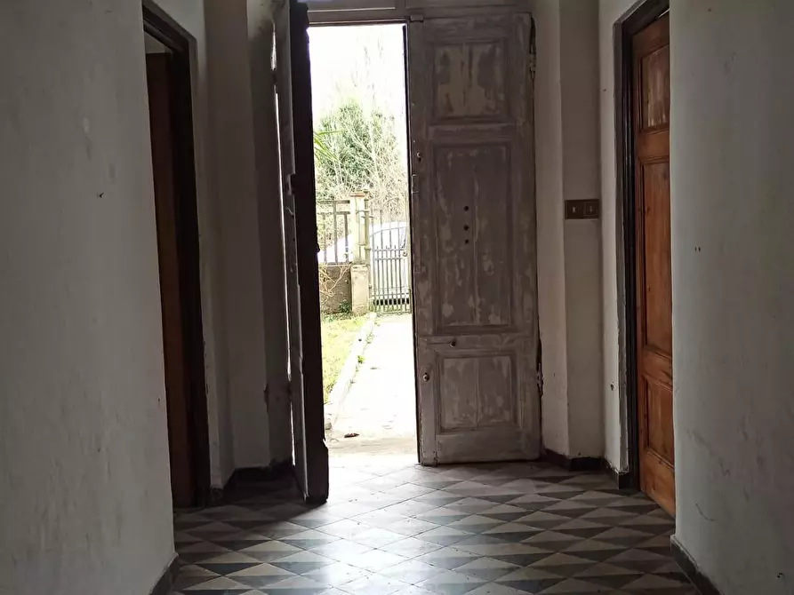 Immagine 6 di Villa in vendita  a Capannori