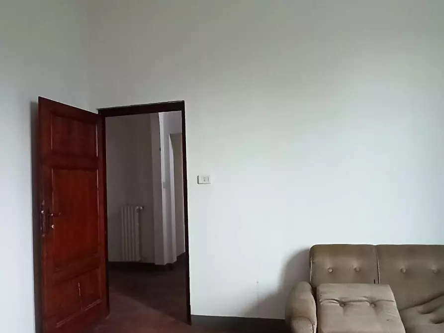 Immagine 11 di Villa in vendita  a Capannori