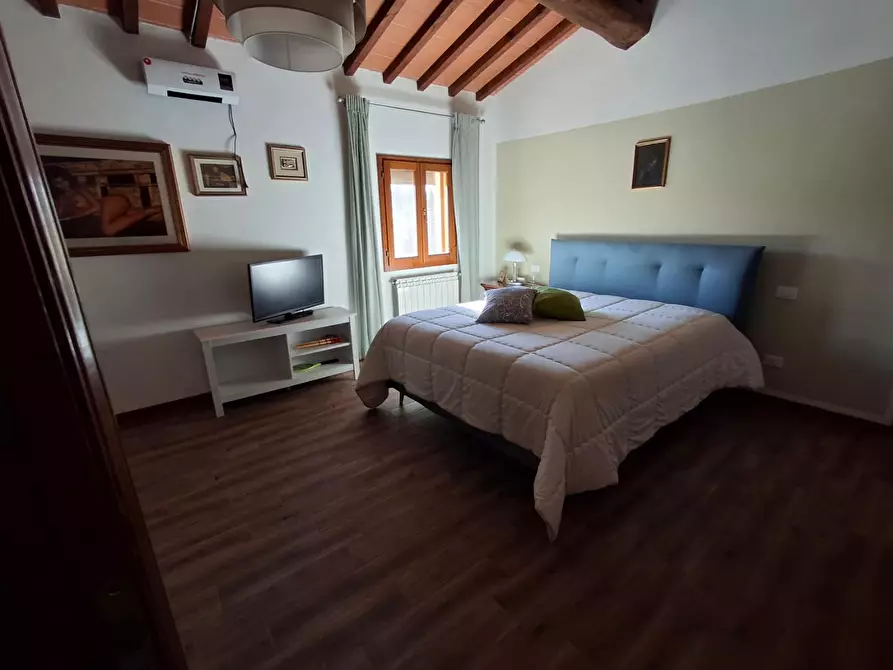 Immagine 23 di Casa colonica in vendita  a Vinci