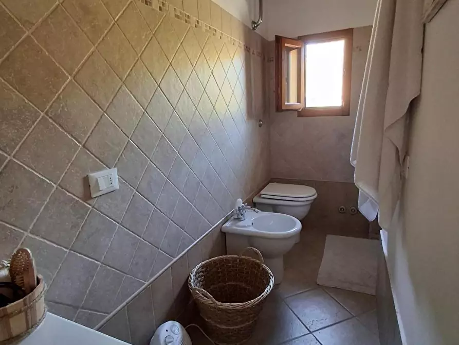 Immagine 29 di Casa colonica in vendita  a Vinci