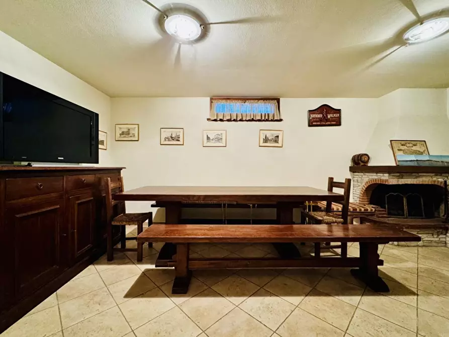 Immagine 18 di Casa semindipendente in vendita  a Camaiore