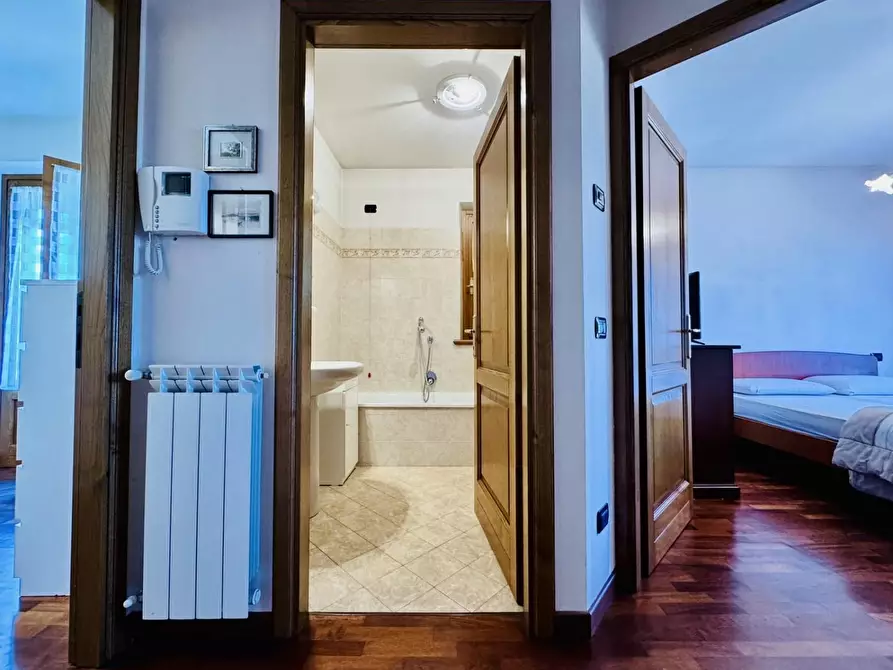 Immagine 31 di Casa semindipendente in vendita  a Camaiore