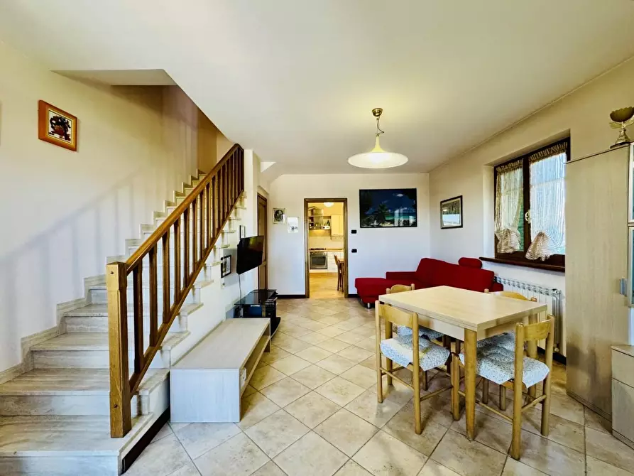 Immagine 1 di Casa semindipendente in vendita  a Camaiore