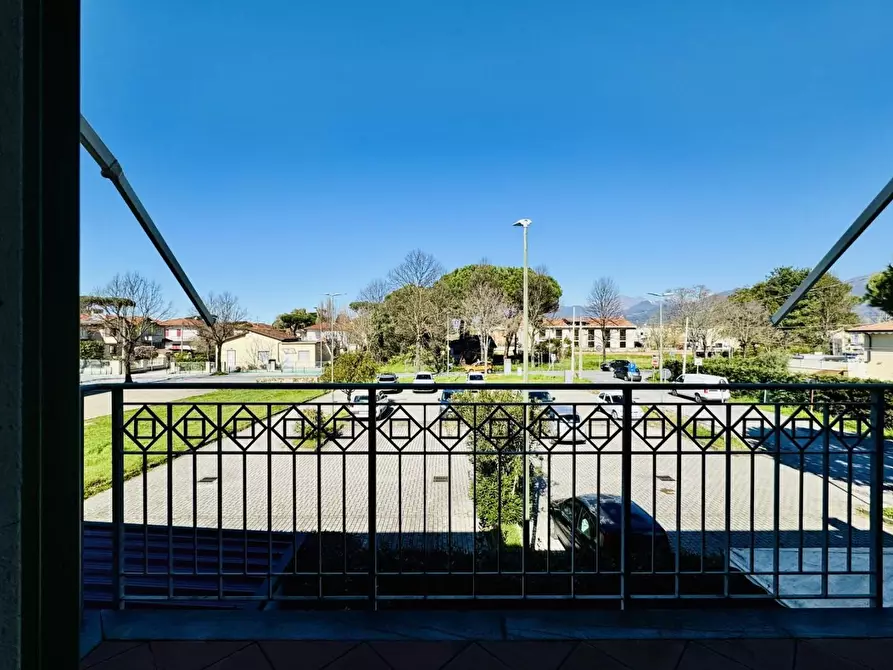 Immagine 40 di Casa semindipendente in vendita  a Camaiore