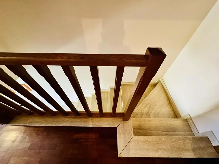 Immagine 45 di Casa semindipendente in vendita  a Camaiore