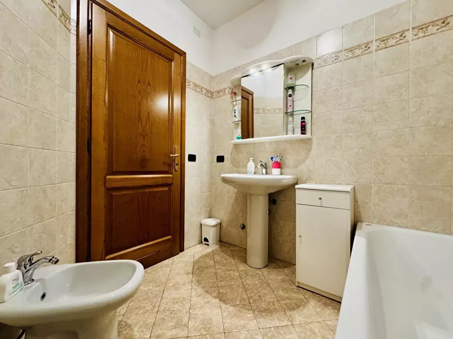 Immagine 43 di Casa semindipendente in vendita  a Camaiore